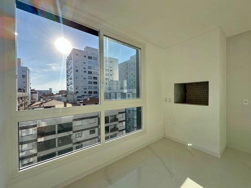 Oportunidade, 2 dormitórios com suíte por preço de 1 dormitório. De frente no centro com infraestrutura no Rooftop.: 3ª foto da galeria de imagens do imóvel