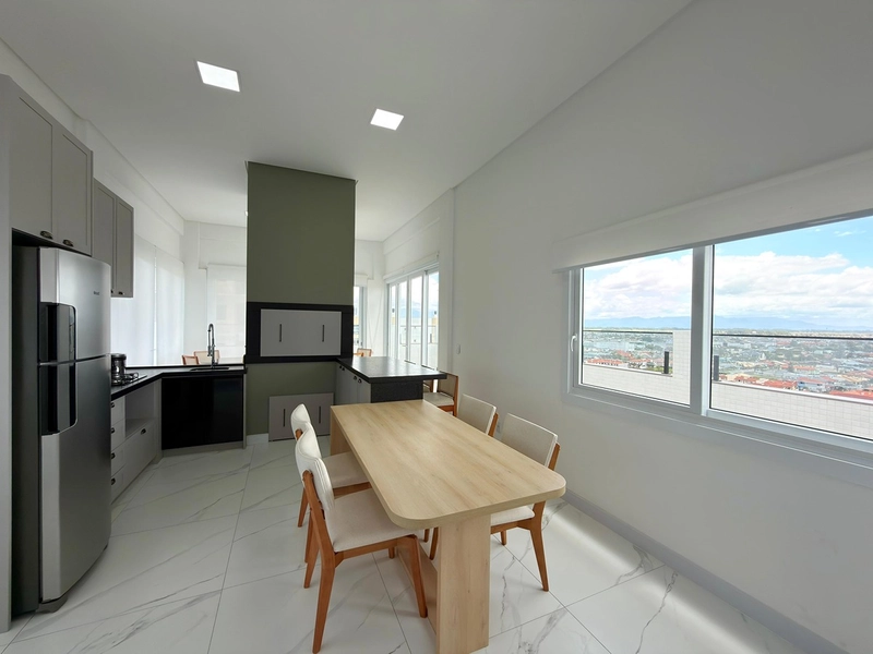 Novo! Finamente Mobiliado & Decorado!: 28ª foto da galeria de imagens do imóvel