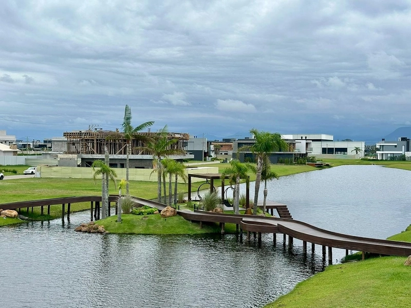 Sobrado Beira-lago: 5ª foto da galeria de imagens do imóvel