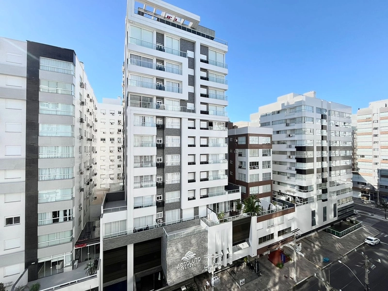 2 DORMITÓRIOS COM SUÍTE DE FRENTE NO BAIRRO MAIS NOBRE DE CAPÃO!: 3ª foto da galeria de imagens do imóvel