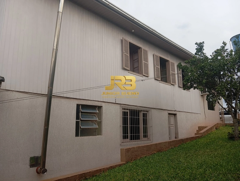 CASA MISTA DE ESQUINA COM EXCELENTE LOCALIZAÇÃO: 3ª foto da galeria de imagens do imóvel