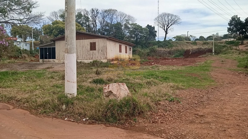 TERRENO COM 3000m²: 3ª foto da galeria de imagens do imóvel