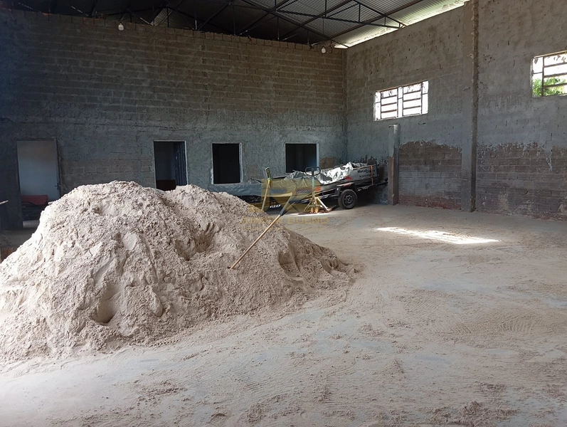 GALPÃO DE 300m²: 6ª foto da galeria de imagens do imóvel