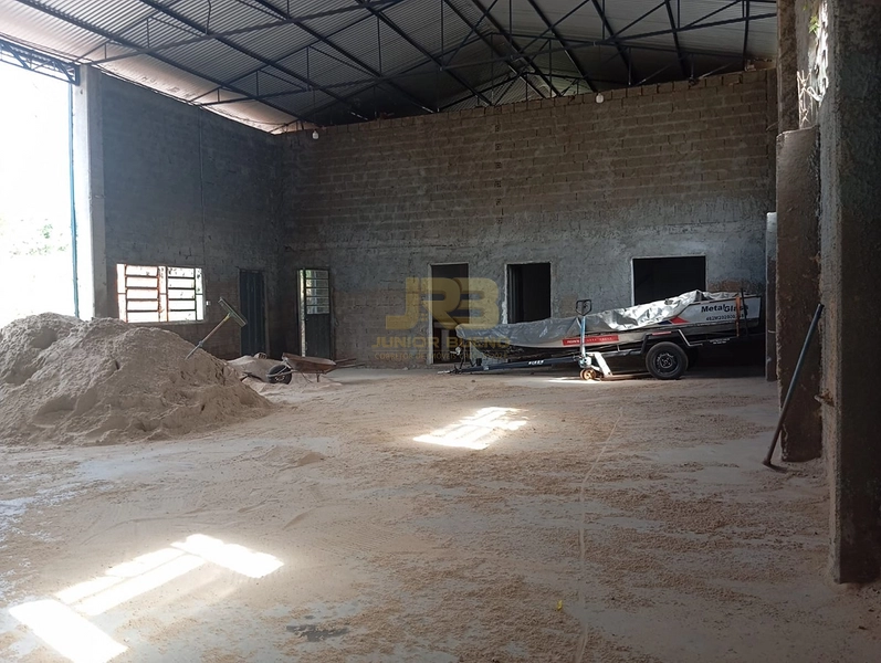 GALPÃO DE 300m²: 3ª foto da galeria de imagens do imóvel