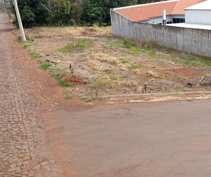 TERRENO À VENDA - CENTRO: 4ª foto da galeria de imagens do imóvel