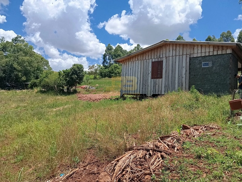 CHÁCARA DE 5000M² COM CASA MISTA: 4ª foto da galeria de imagens do imóvel