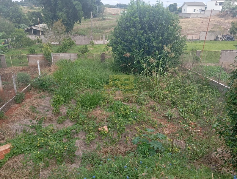 TERRENO COM 300m² ÓTIMA LOCALIZAÇÃO: 3ª foto da galeria de imagens do imóvel