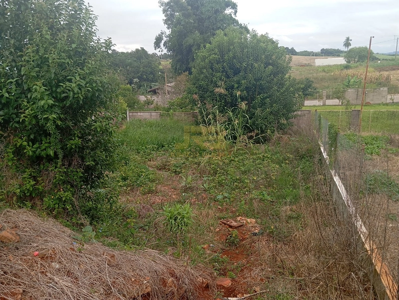 TERRENO COM 300m² ÓTIMA LOCALIZAÇÃO: 4ª foto da galeria de imagens do imóvel