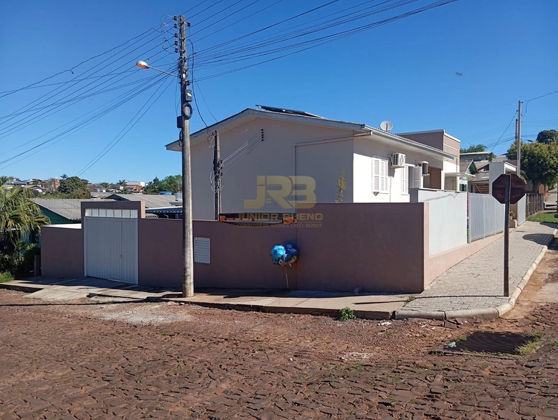 LINDA CASA COM 02 PAVIMENTOS: 5ª foto da galeria de imagens do imóvel