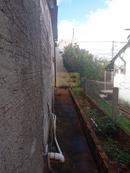 CASA À VENDA : 4ª foto da galeria de imagens do imóvel