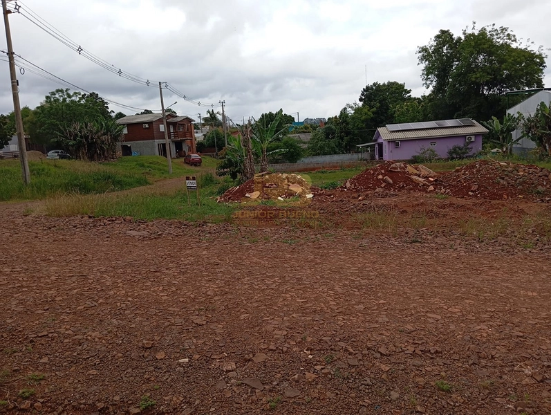 TERRENO DE ESQUINA 300m²: 7ª foto da galeria de imagens do imóvel
