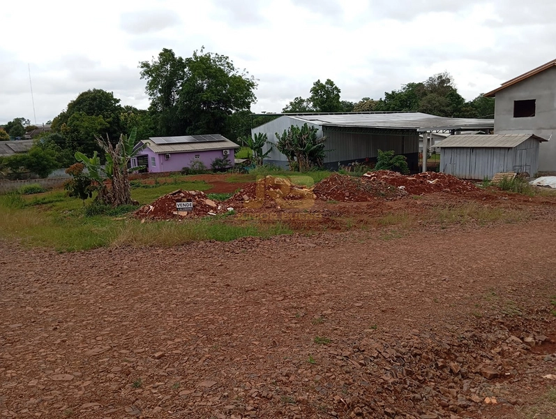 TERRENO DE ESQUINA 300m²: 6ª foto da galeria de imagens do imóvel