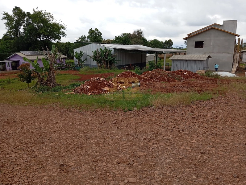 TERRENO DE ESQUINA 300m²: 2ª foto da galeria de imagens do imóvel