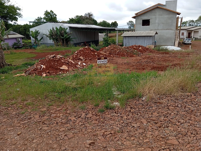 TERRENO DE ESQUINA 300m²: 5ª foto da galeria de imagens do imóvel
