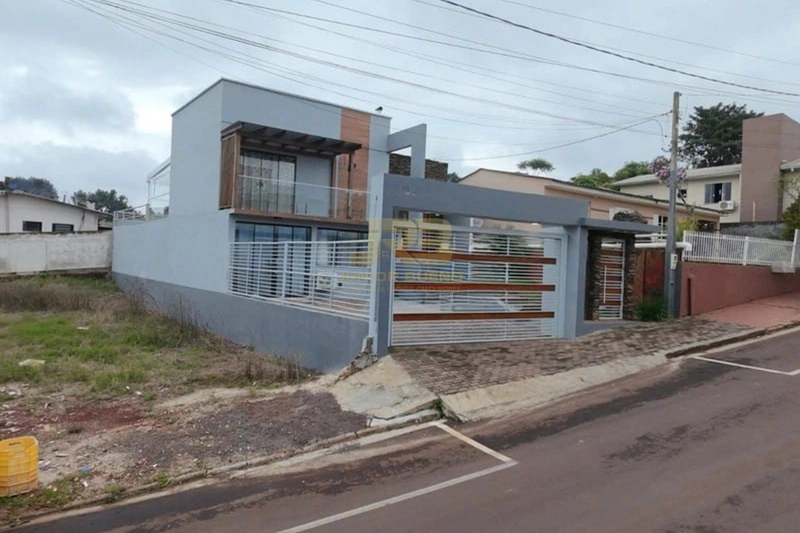 🏡CASA À VENDA NO CENTRO, UM LAR PARA VIVER MOMENTOS INESQUECÍVEIS!: 2ª foto da galeria de imagens do imóvel