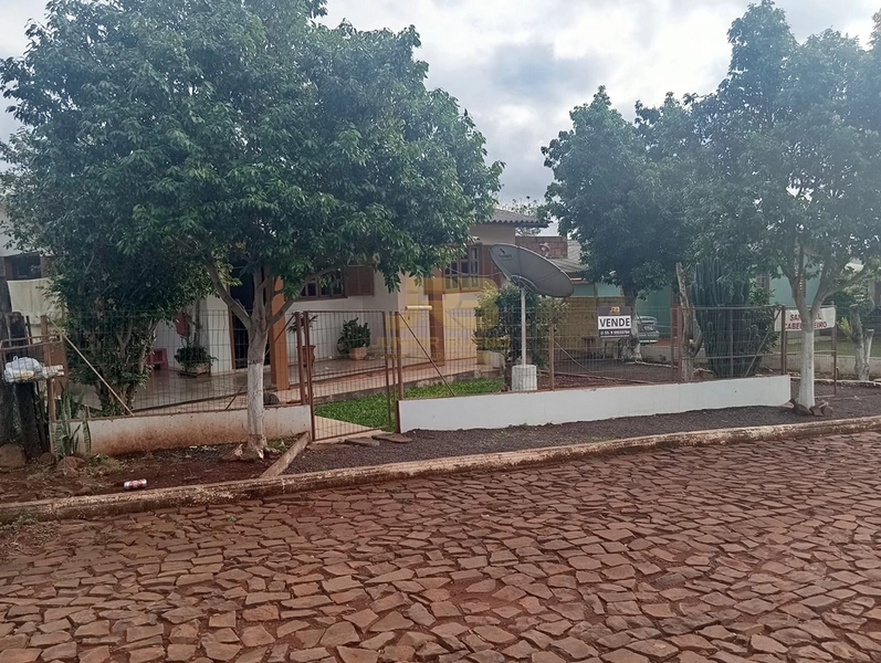 CASA COM 84m² E TERRENO COM 274M²: 3ª foto da galeria de imagens do imóvel