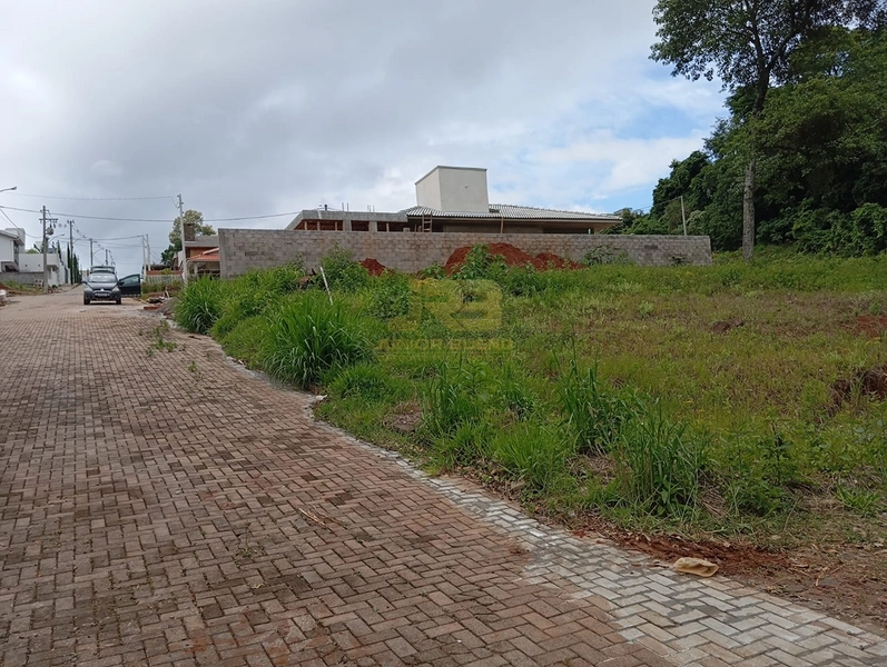 TERRENO DE ESQUINA NO CENTRO: 5ª foto da galeria de imagens do imóvel