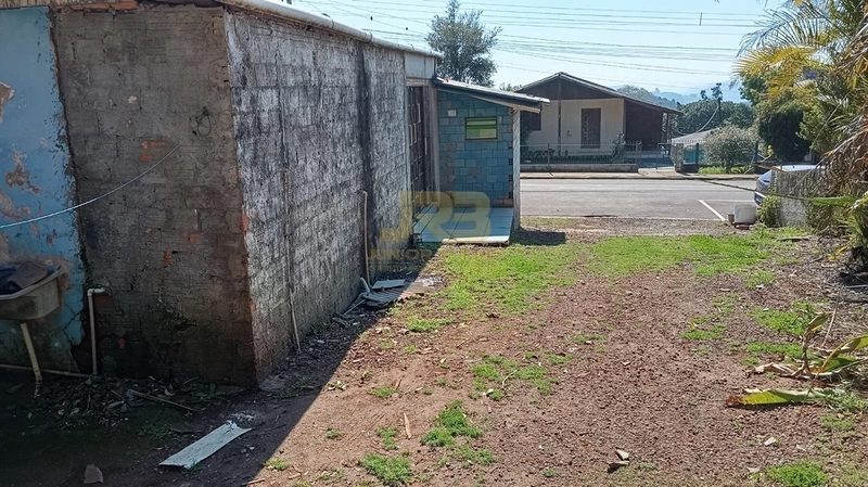 TERRENO COM 02 CASAS: 2ª foto da galeria de imagens do imóvel