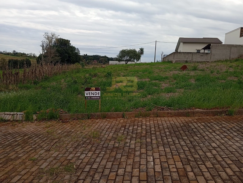 🏡 TERRENO À VENDA – LOTEAMENTO OLIVEIRA: 1ª foto da galeria de imagens do imóvel