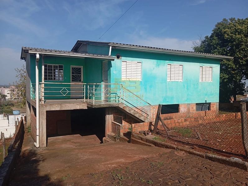 CASA À VENDA NO CENTRO DE SEBERI: 1ª foto da galeria de imagens do imóvel