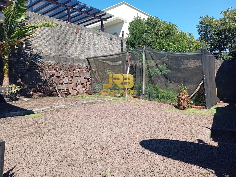 CASA MISTA À VENDA NO CENTRO: 6ª foto da galeria de imagens do imóvel