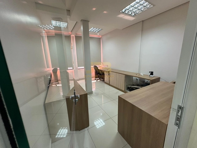 AMPLA E MODERNA SALA COMERCIAL: 3ª foto da galeria de imagens do imóvel