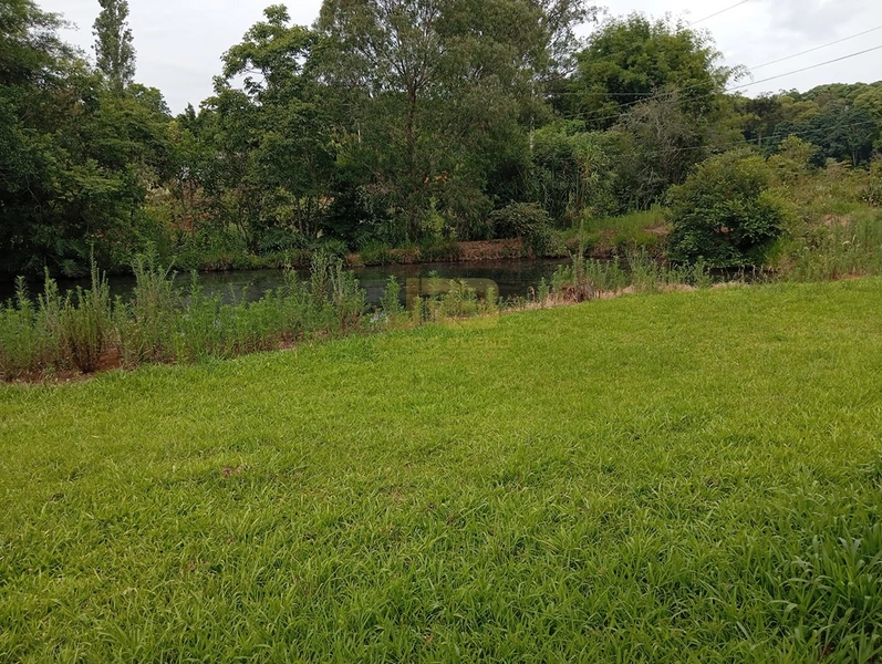 EXCELENTE CHÁCARA À VENDA: 5ª foto da galeria de imagens do imóvel