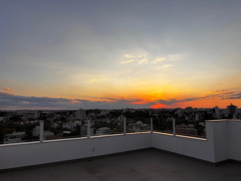 Viva alto, receba bem e celebre cada instante no seu espaço, ao pôr-do-sol.: 21ª foto da galeria de imagens do imóvel