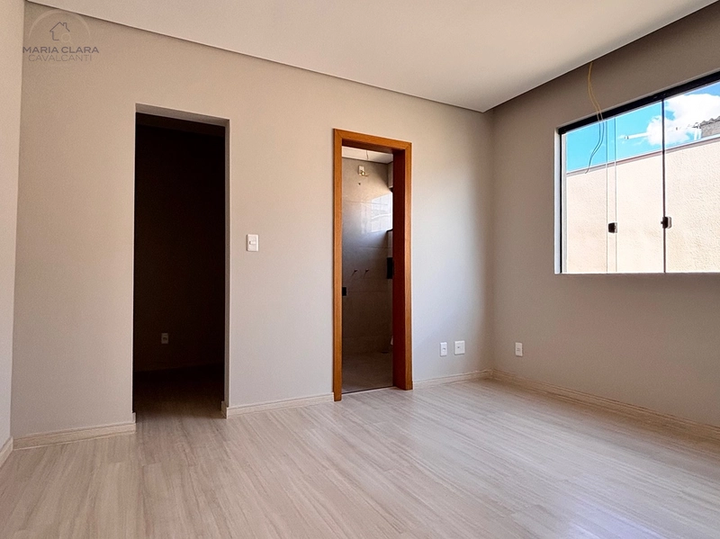 Uma casa linear pensada para viver e receber.: 28ª foto da galeria de imagens do imóvel