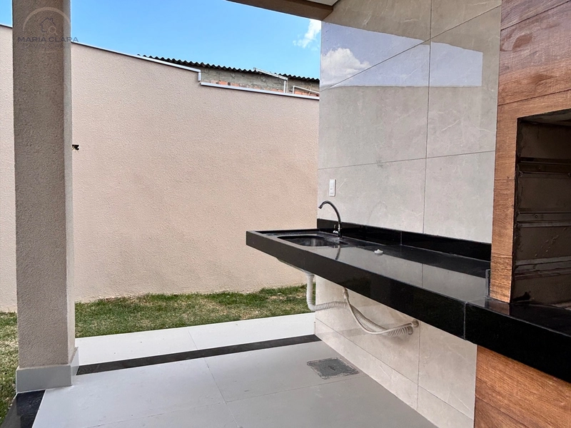 Uma casa linear pensada para viver e receber.: 11ª foto da galeria de imagens do imóvel