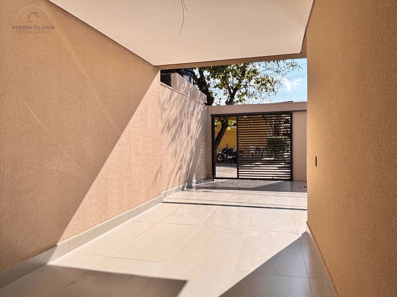 Uma casa linear pensada para viver e receber.: 38ª foto da galeria de imagens do imóvel