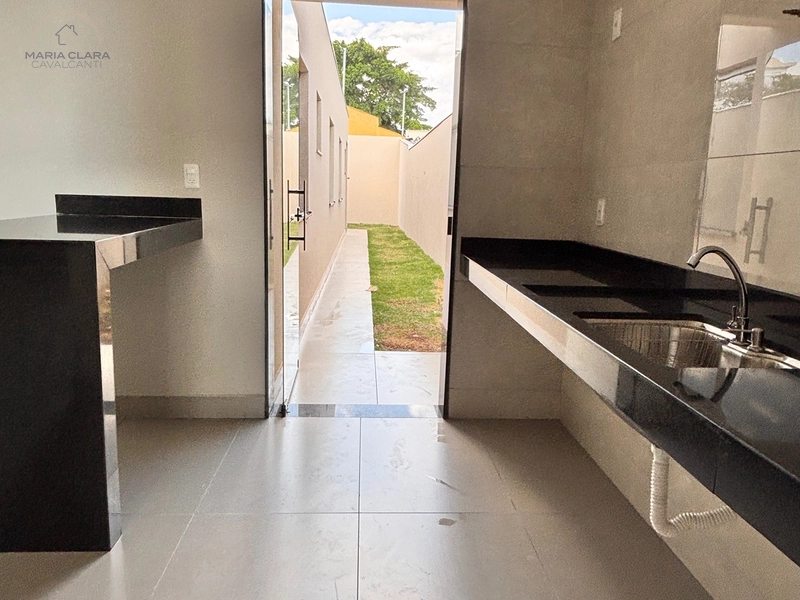 Uma casa linear pensada para viver e receber.: 7ª foto da galeria de imagens do imóvel