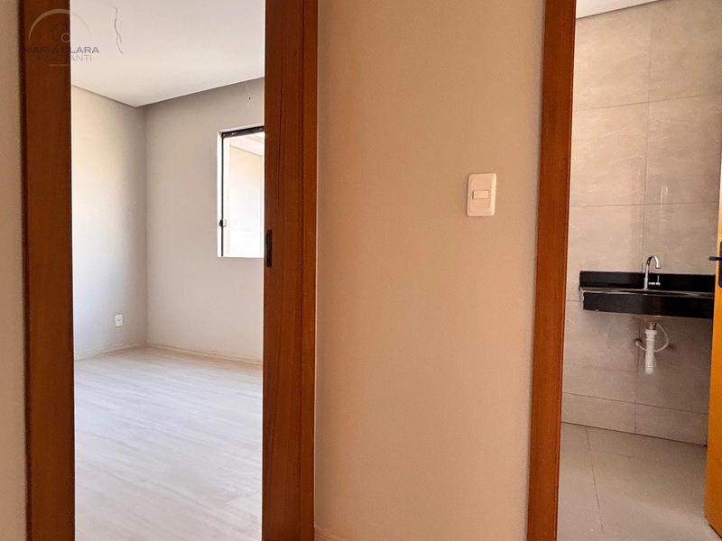 Uma casa linear pensada para viver e receber.: 17ª foto da galeria de imagens do imóvel