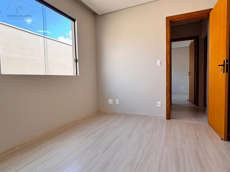 Uma casa linear pensada para viver e receber.: 20ª foto da galeria de imagens do imóvel