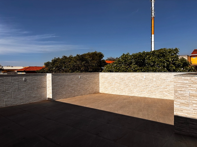Terraço amplo para suas memórias, brisa leve e momentos inesquecíveis juntos.: 16ª foto da galeria de imagens do imóvel