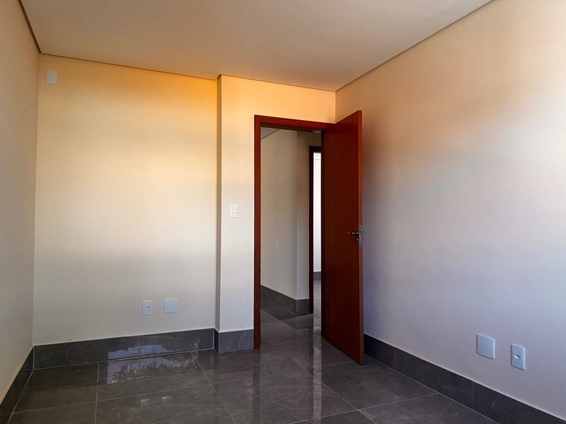 Terraço amplo para suas memórias, brisa leve e momentos inesquecíveis juntos.: 6ª foto da galeria de imagens do imóvel