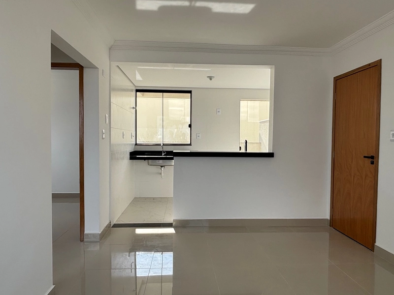 Investimento com diferencial: 2 áreas externas e ótima localização no Copacabana: 2ª foto da galeria de imagens do imóvel