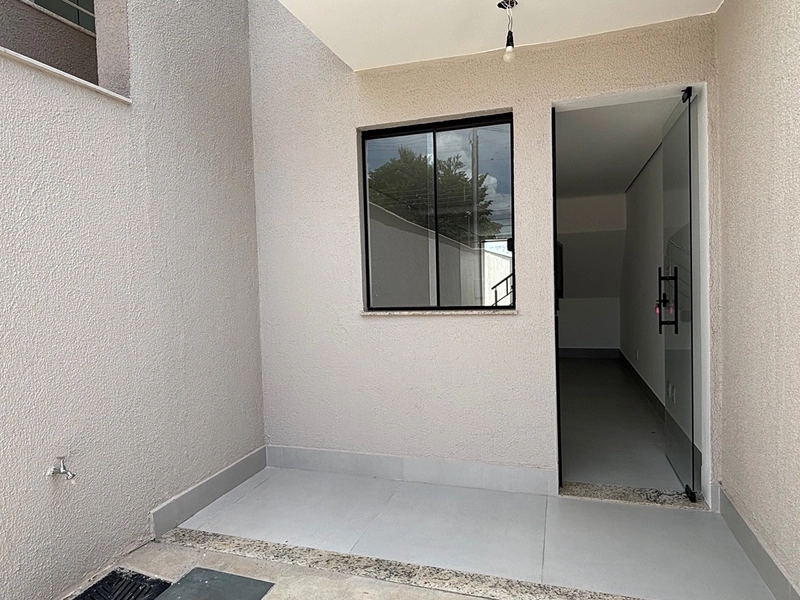 Casa com 2 suítes. Ideal para quem quer organização e privacidade.: 3ª foto da galeria de imagens do imóvel