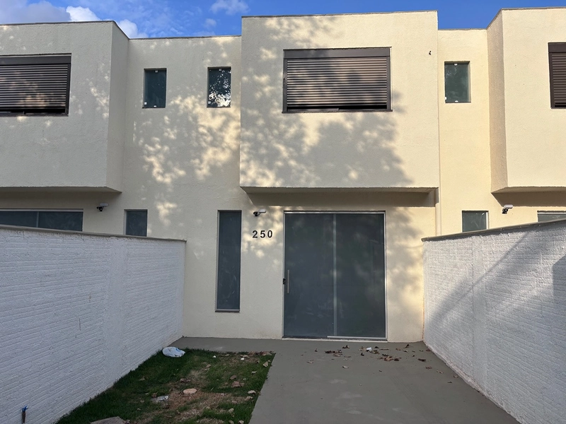 Seu novo capítulo aguarda — casa com alma para viver.: 2ª foto da galeria de imagens do imóvel