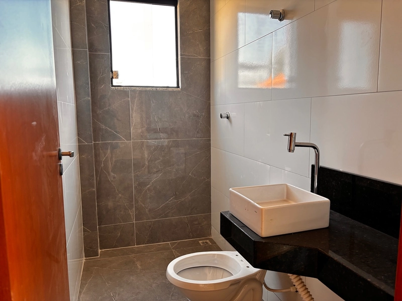 Terraço amplo, dois andares de alegria — seu espaço e privacidade.: 8ª foto da galeria de imagens do imóvel