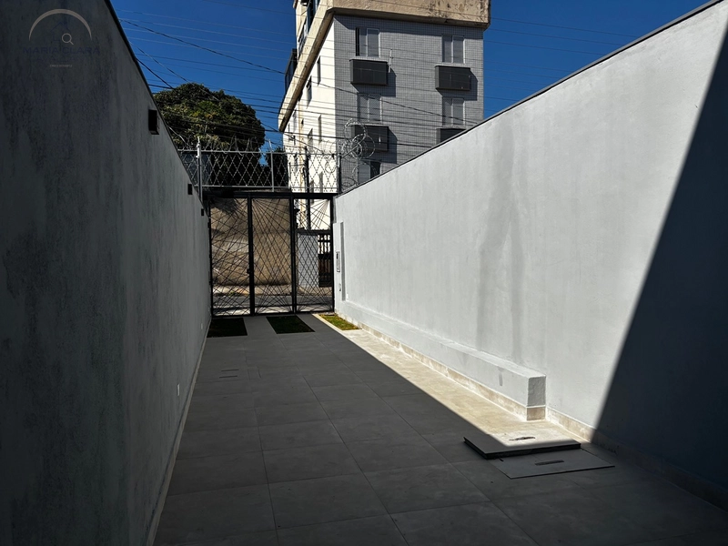 Arquitetura marcante, quintal e conforto para sua família.: 6ª foto da galeria de imagens do imóvel