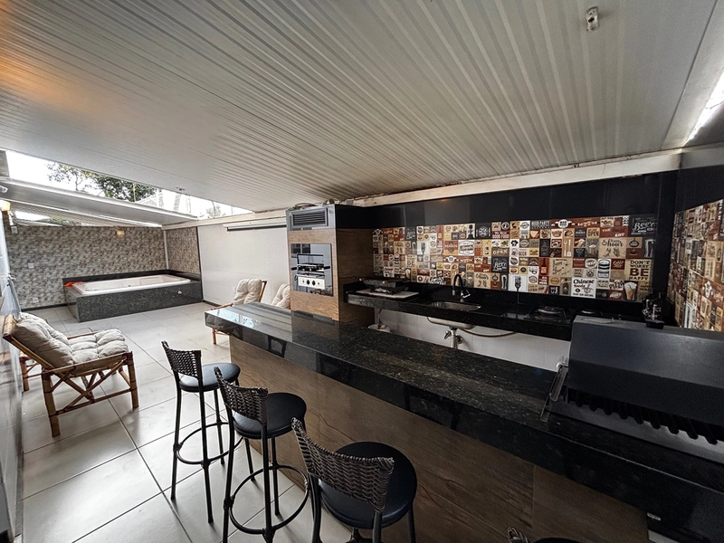 Área externa com Jacuzzi e varanda gourmet : 13ª foto da galeria de imagens do imóvel