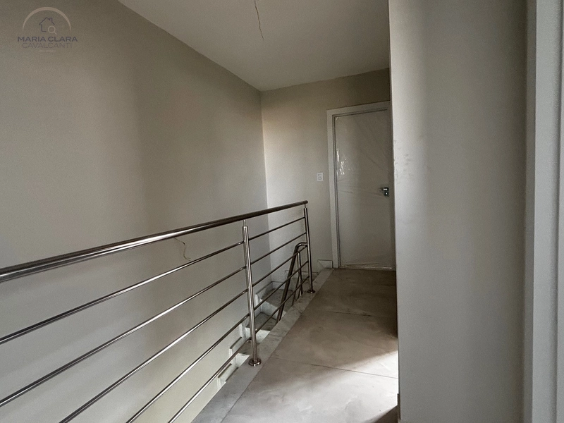 Um quintal lateral para viver a casa por inteiro.: 13ª foto da galeria de imagens do imóvel
