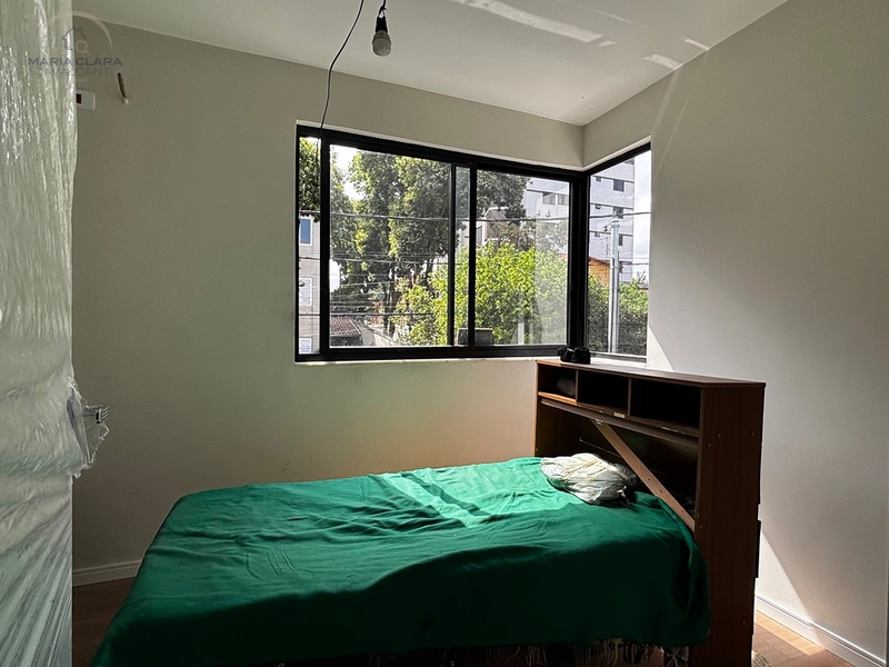 Um quintal lateral para viver a casa por inteiro.: 17ª foto da galeria de imagens do imóvel