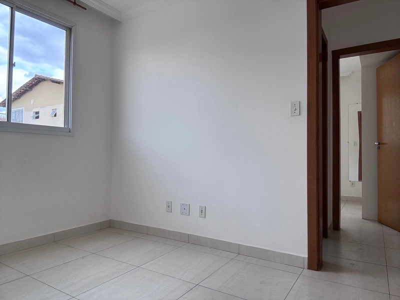 Desperte energia diária com escadas leves, luz natural e tranquilidade: 14ª foto da galeria de imagens do imóvel