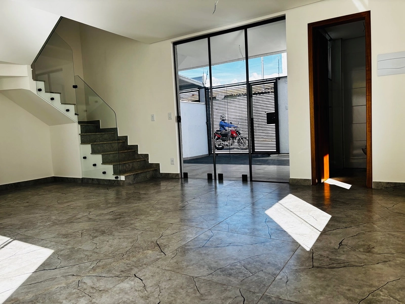 Casa nova, de esquina com quintal, 3 quartos | 1 suíte - Candelária : 11ª foto da galeria de imagens do imóvel