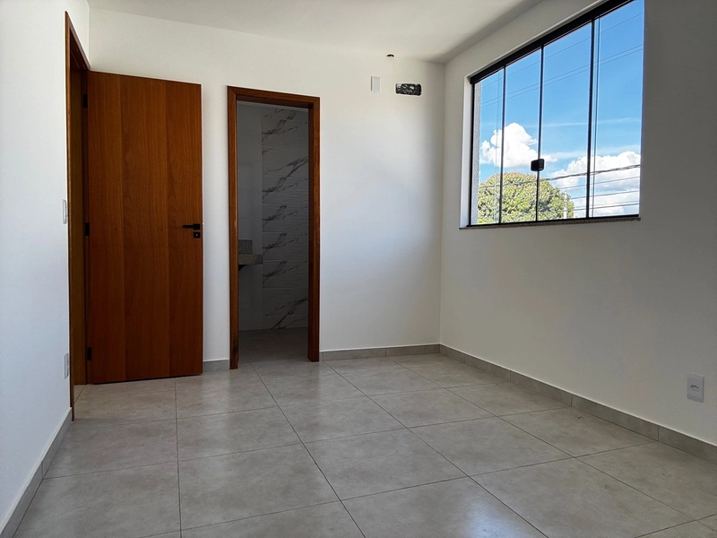 Casa nova, de esquina com quintal, 3 quartos | 1 suíte - Candelária : 21ª foto da galeria de imagens do imóvel