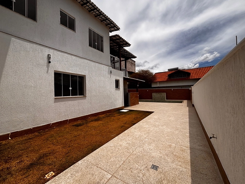 Encontre alegria cotidiana: casa com lazer completo e ambiente familiar.: 4ª foto da galeria de imagens do imóvel