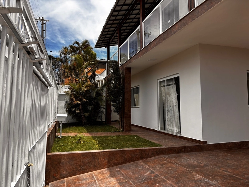 Encontre alegria cotidiana: casa com lazer completo e ambiente familiar.: 3ª foto da galeria de imagens do imóvel