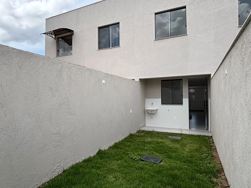 Casa com 2 suítes. Ideal para quem quer organização e privacidade.: 4ª foto da galeria de imagens do imóvel